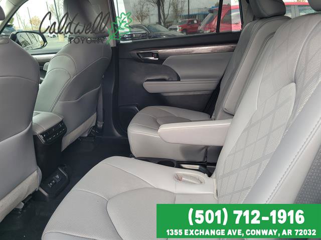 Certified 2021 Toyota Highlander Platinum image 23