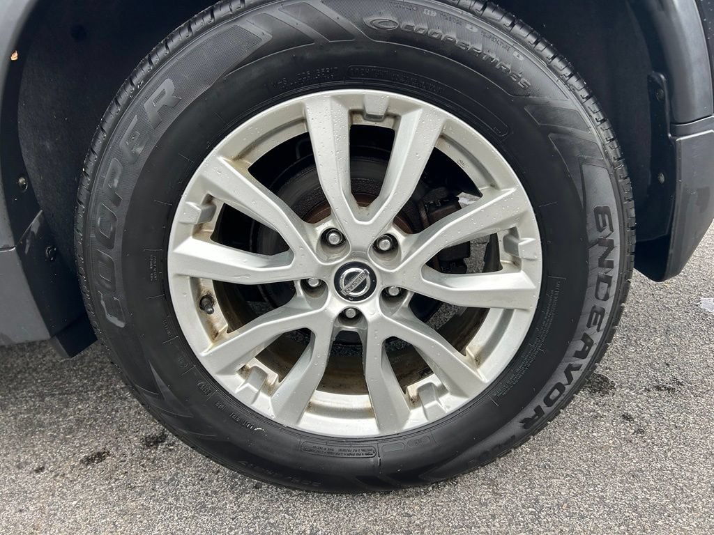 Used 2017 Nissan Rogue SV AWD/4WD image 25