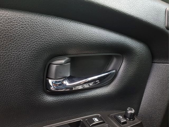 Used 2023 Nissan Titan PRO-4X w/ Pro-4x Convenience Package AWD/4WD image 21