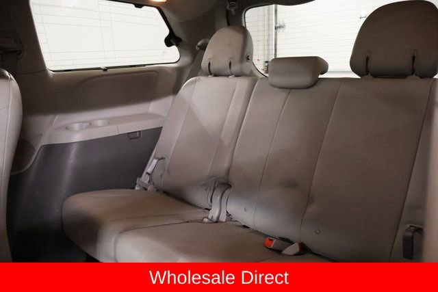 Used 2017 Toyota Sienna XLE w/ XLE Navigation Package AWD/4WD image 29