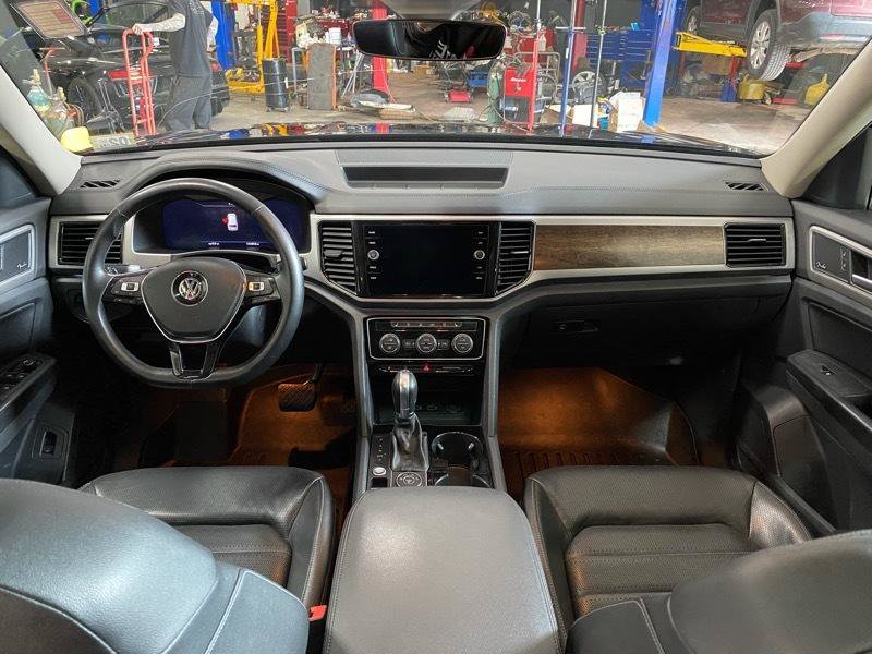 Used 2018 Volkswagen Atlas SEL Premium AWD/4WD image 16