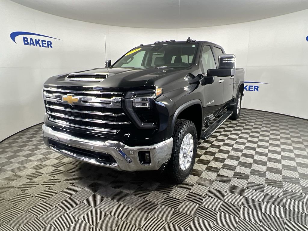 Used 2024 Chevrolet Silverado 3500 LTZ w/ LTZ Plus Package image 5