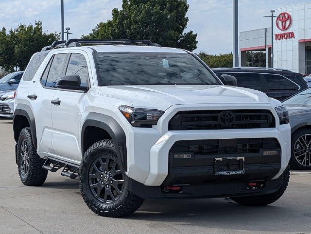 New 2026 Toyota 4Runner SR5 AWD/4WD image 2