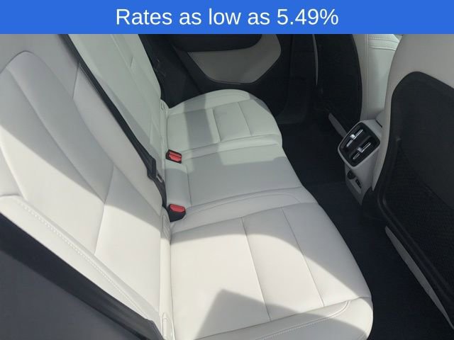 Used 2025 Volvo XC40 B5 Plus w/ Climate Package image 9