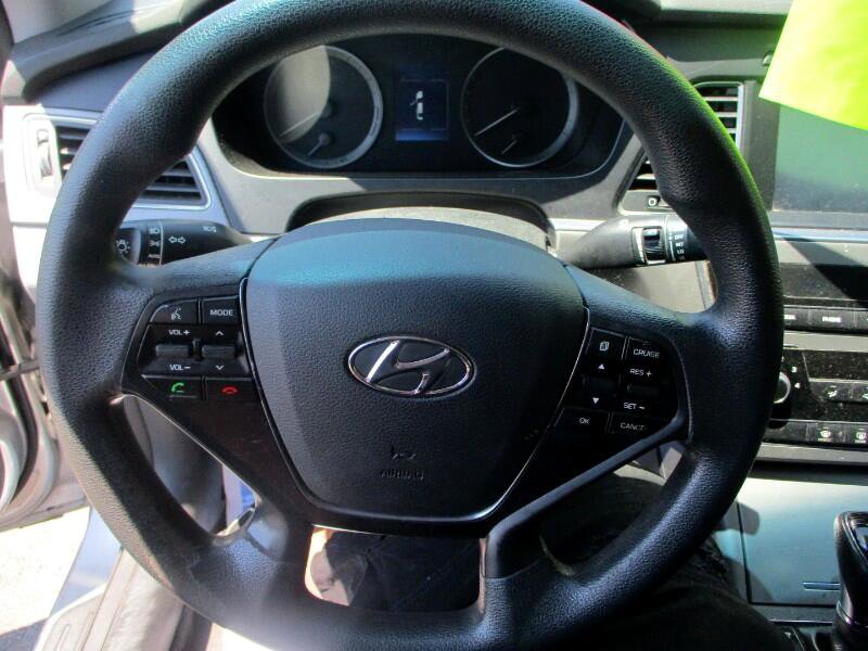 Used 2016 Hyundai Sonata SE image 13