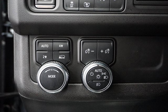 Used 2022 GMC Yukon SLT w/ SLT Premium Package image 9