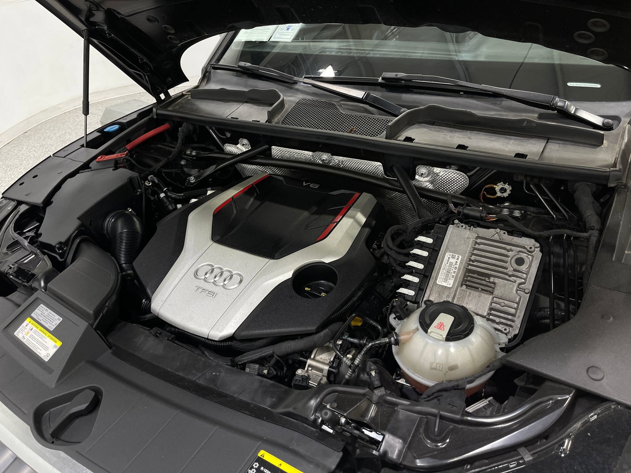 Used 2019 Audi SQ5 Premium Plus AWD/4WD image 28