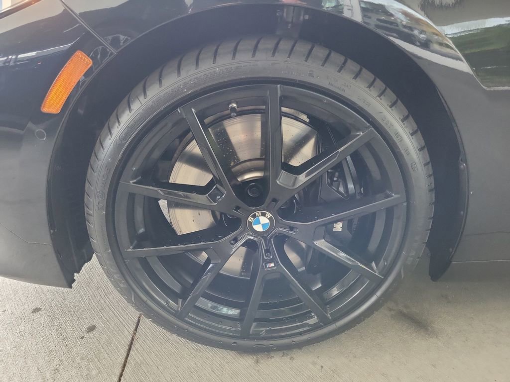 Used 2025 BMW M850i xDrive image 9