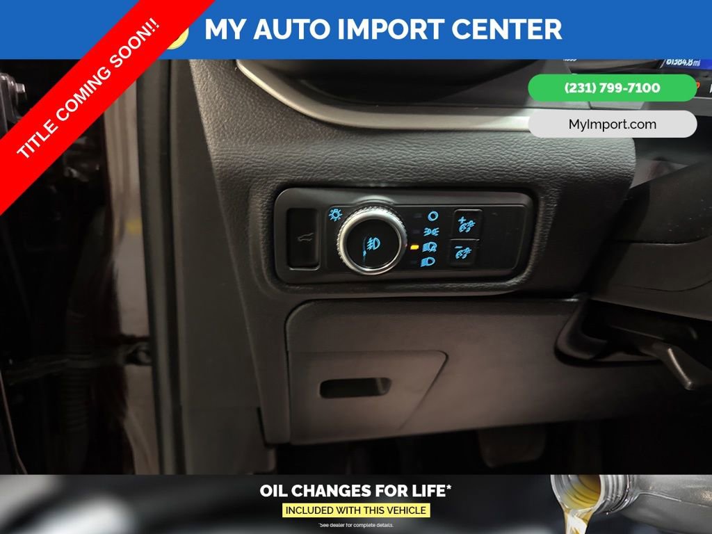 Used 2022 Ford Explorer XLT w/ Equipment Group 202A image 14