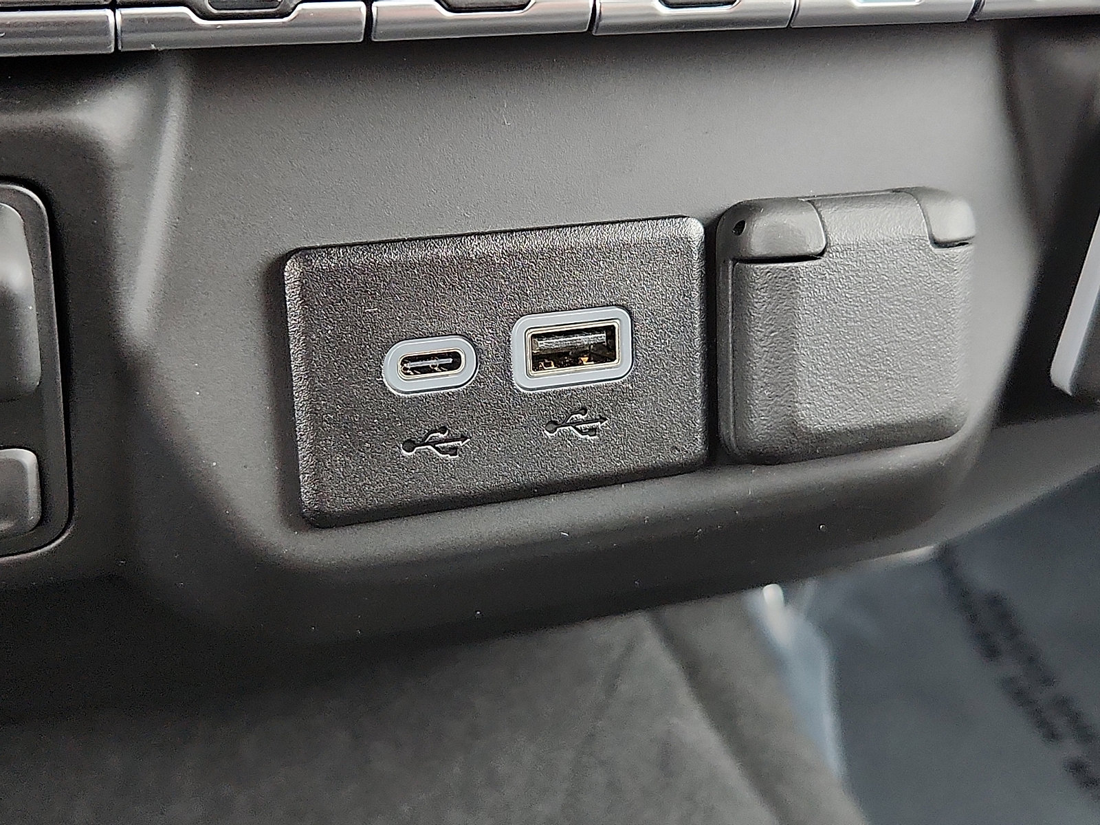 Certified 2026 Chevrolet Silverado 2500 Custom w/ Custom Convenience Package AWD/4WD image 23