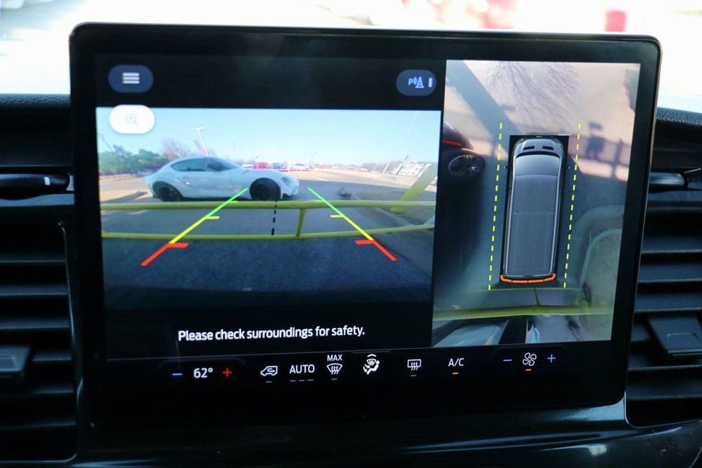 Used 2023 Ford Transit 350 XLT image 12