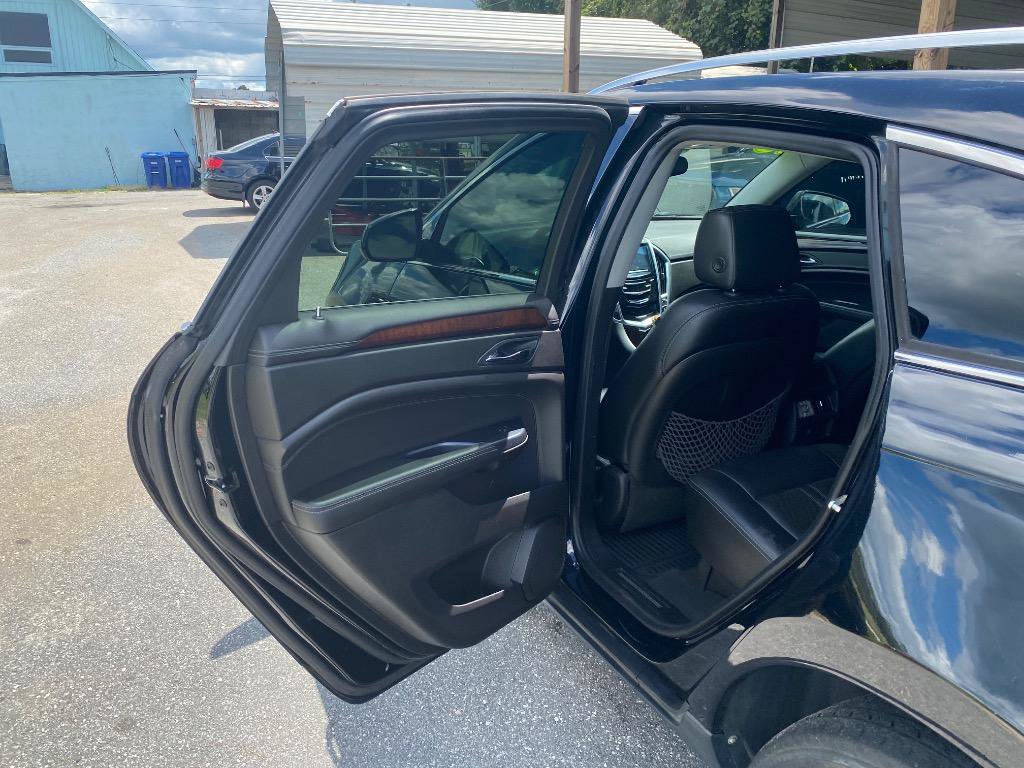 Used 2015 Cadillac SRX Luxury w/ Driver Awareness Package FWD image 15