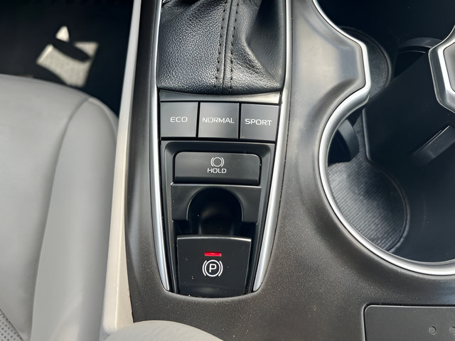 Used 2023 Toyota Camry XLE FWD image 29