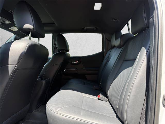 Used 2020 Toyota Tacoma TRD Sport w/ TRD Premium Sport Package AWD/4WD image 24