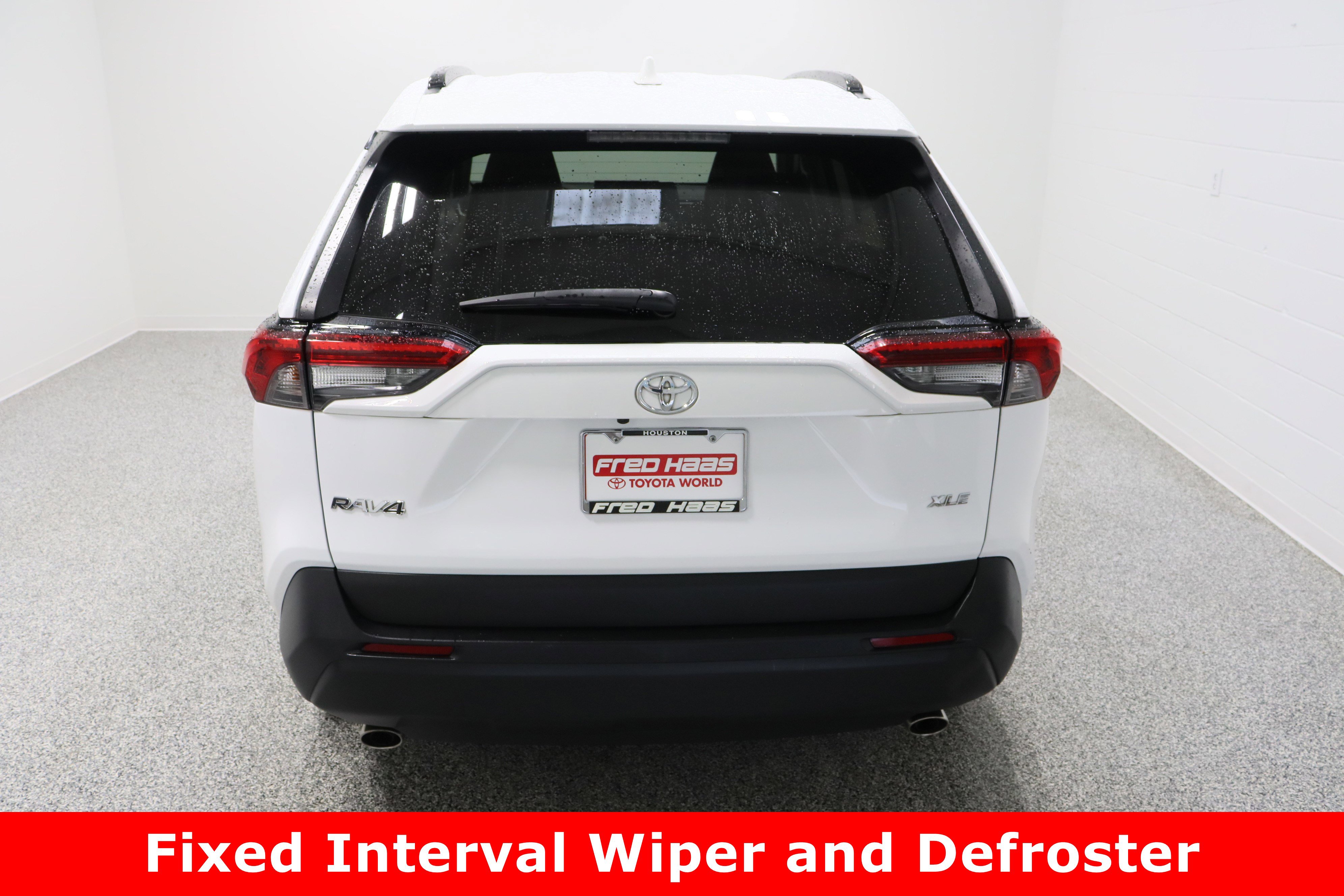 Used 2021 Toyota RAV4 XLE image 8