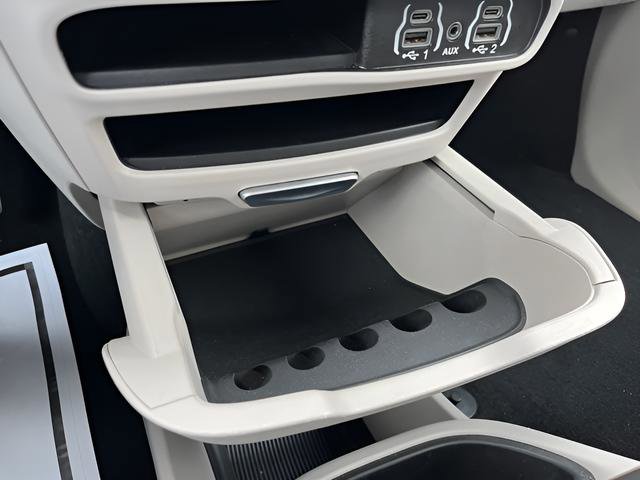 Used 2024 Chrysler Pacifica Touring-L FWD image 22