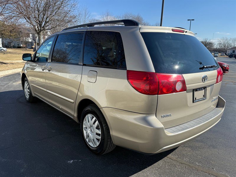 Used 2006 Toyota Sienna CE image 7
