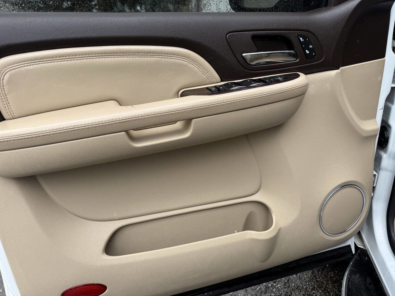 Used 2007 GMC Yukon Denali image 24