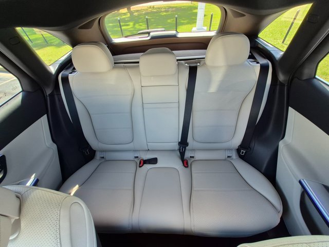 New 2026 Mercedes-Benz GLC 300 4MATIC image 14