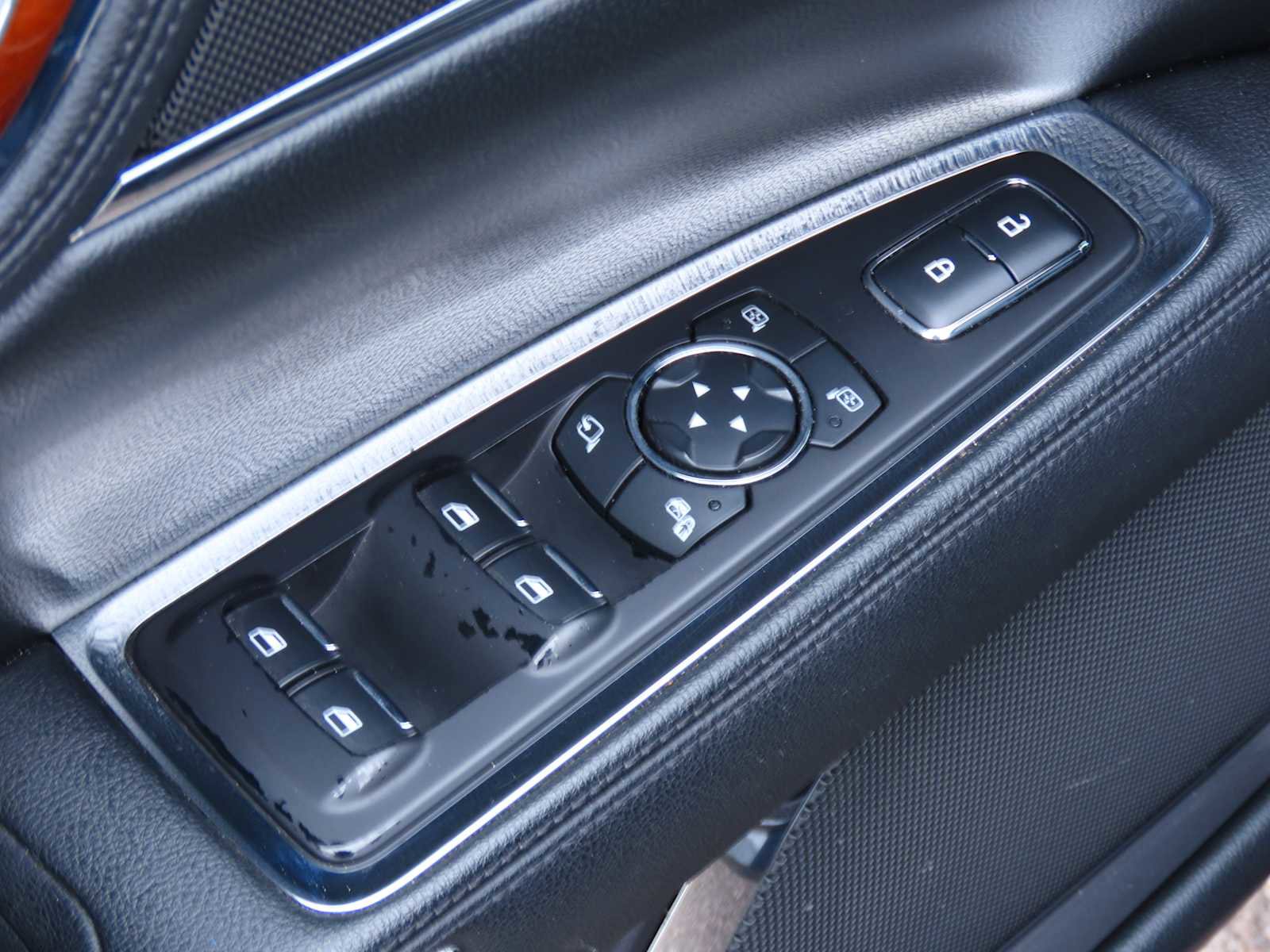 Used 2019 Lincoln Continental Select image 17