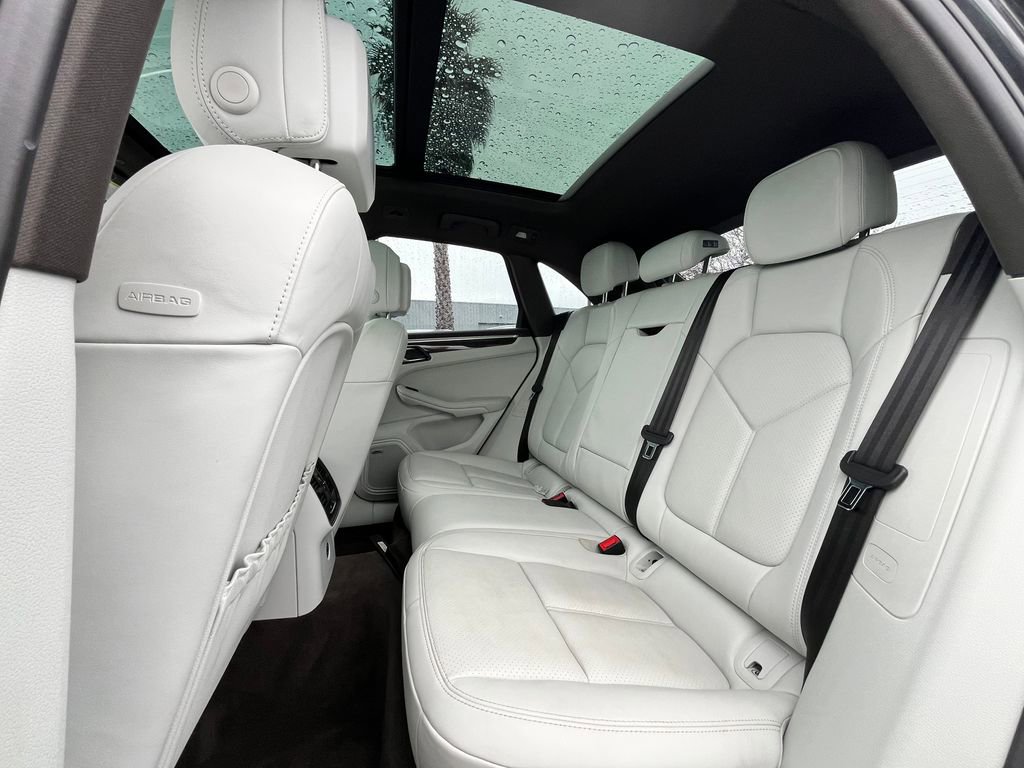 Used 2020 Porsche Macan S image 10