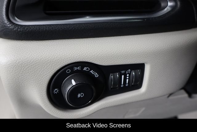 Used 2023 Chrysler Pacifica Limited w/ Uconnect Theater Family Group AWD/4WD image 27