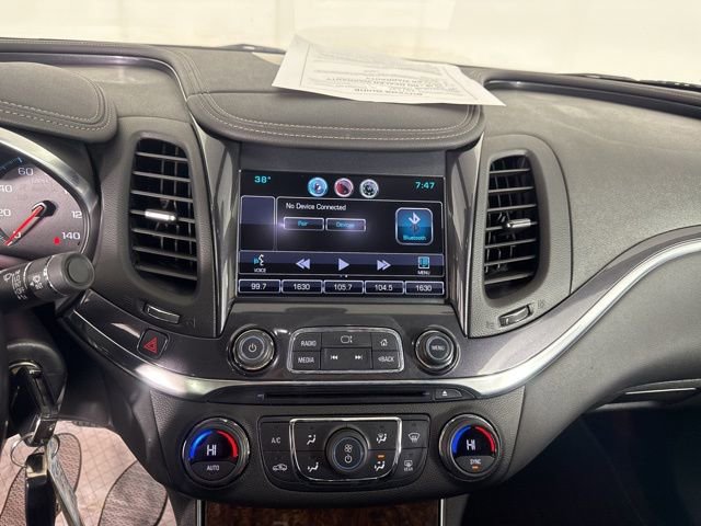 Used 2015 Chevrolet Impala LT w/ Convenience Package image 33