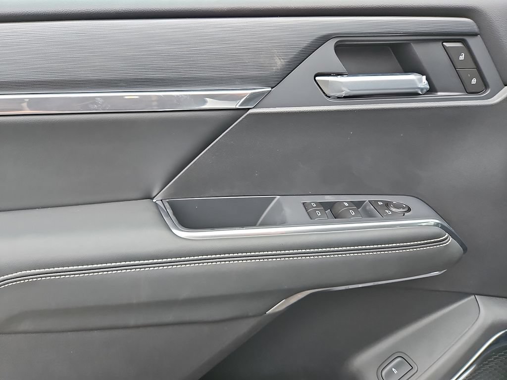New 2026 GMC Acadia Elevation w/ Black Edition FWD image 8