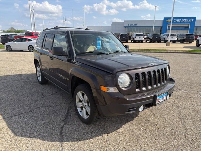 Used 2014 Jeep Patriot Latitude AWD/4WD image 1