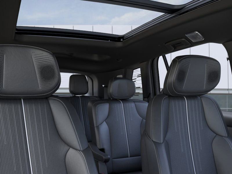 New 2026 Cadillac Vistiq Luxury w/ LPO, Floor Liner Package image 24