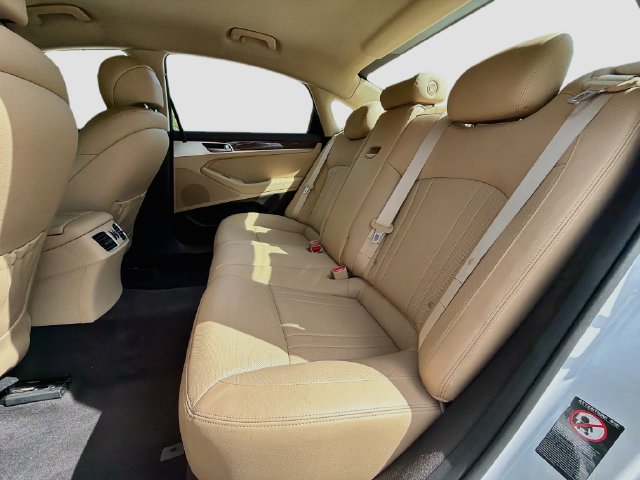 Used 2019 Genesis G80 3.8 RWD image 18
