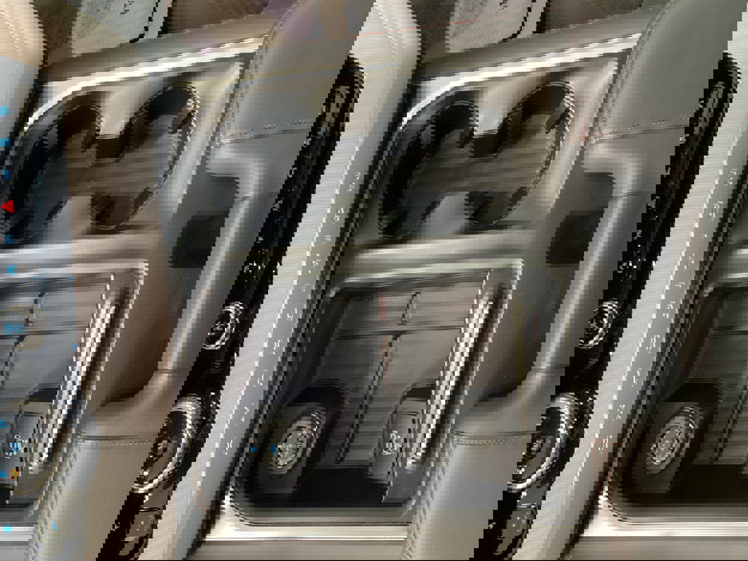 Used 2025 Ford Expedition Active image 27