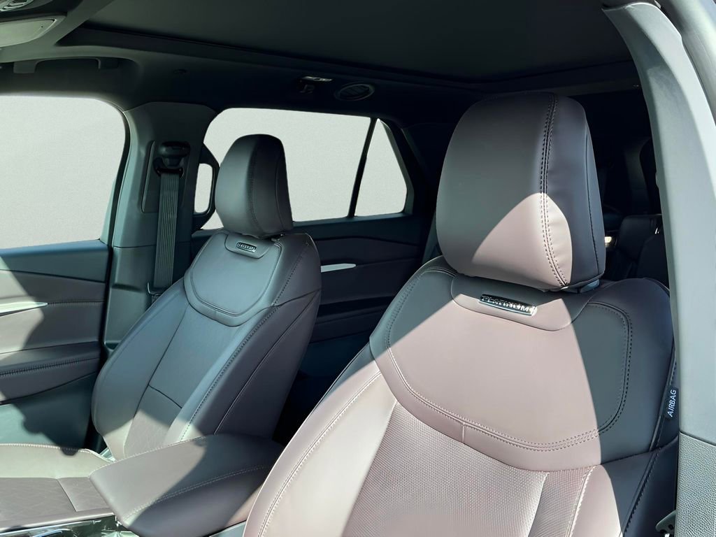 New 2026 Ford Explorer Platinum RWD image 18