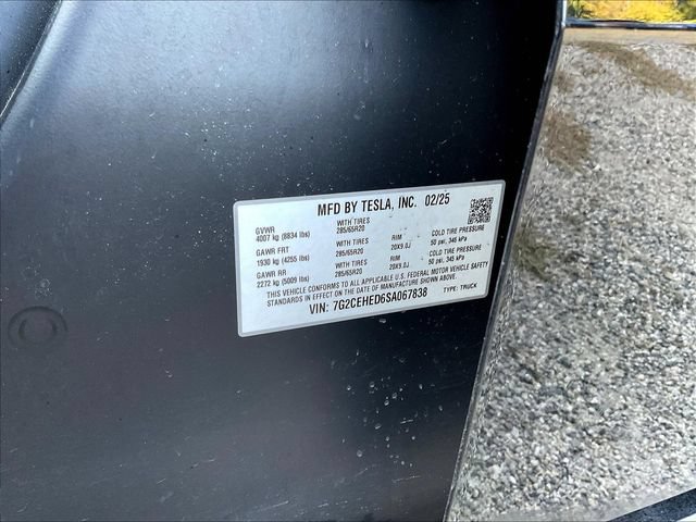 Used 2025 Tesla Cybertruck AWD Crew Cab image 20