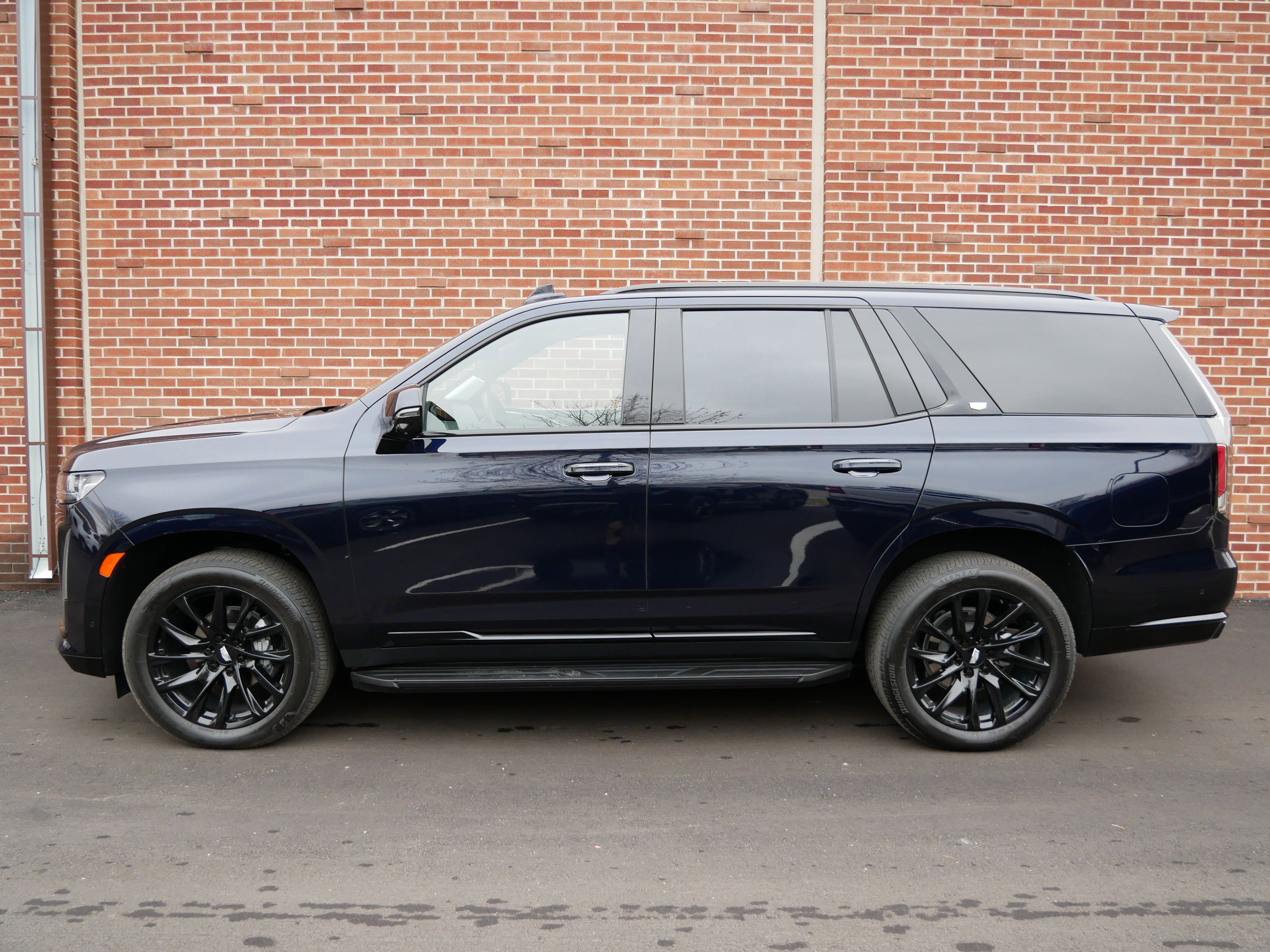 Certified 2024 Cadillac Escalade Sport Platinum w/ LPO, ONYX Package image 2