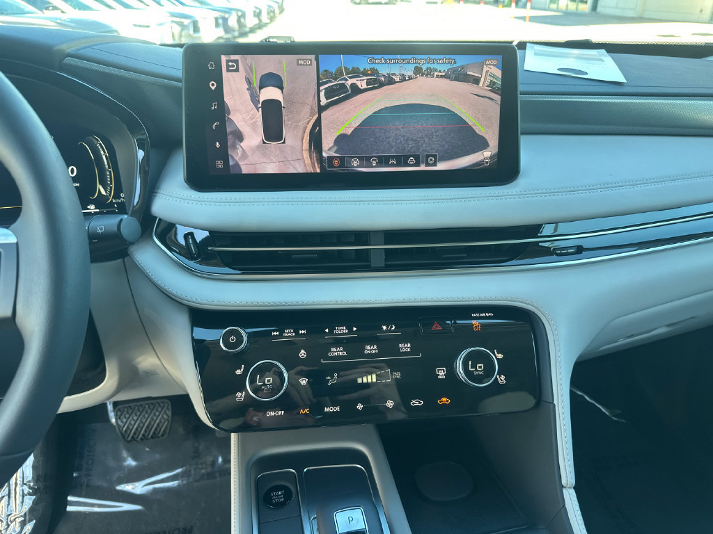 Certified 2027 INFINITI QX60 Luxe w/ Cargo Package FWD image 24