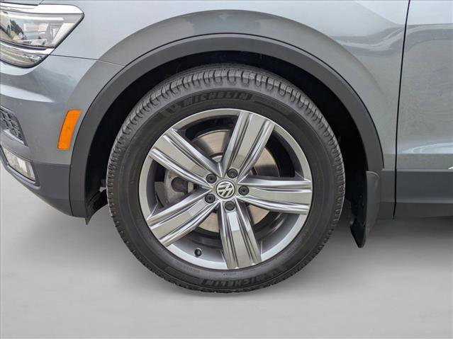 Used 2018 Volkswagen Tiguan SEL Premium AWD/4WD image 24