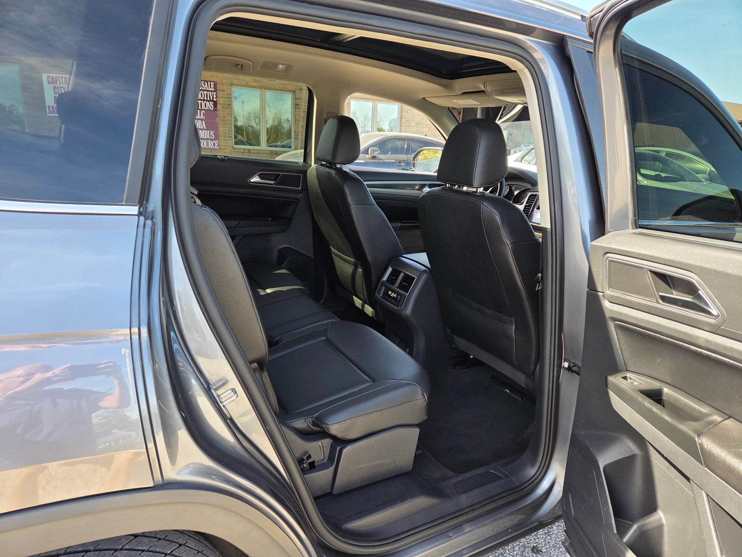 Used 2019 Volkswagen Atlas SE AWD/4WD image 19