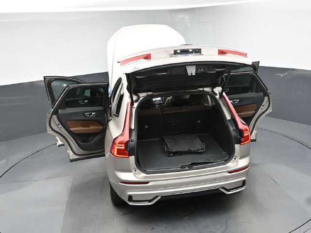 Used 2024 Volvo XC60 B5 Plus w/ Climate Package AWD/4WD image 50