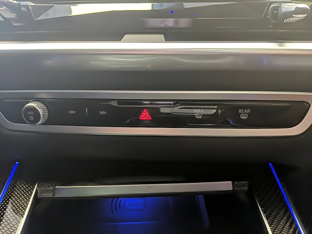 Used 2024 BMW X7 M60i w/ Executive Package image 29