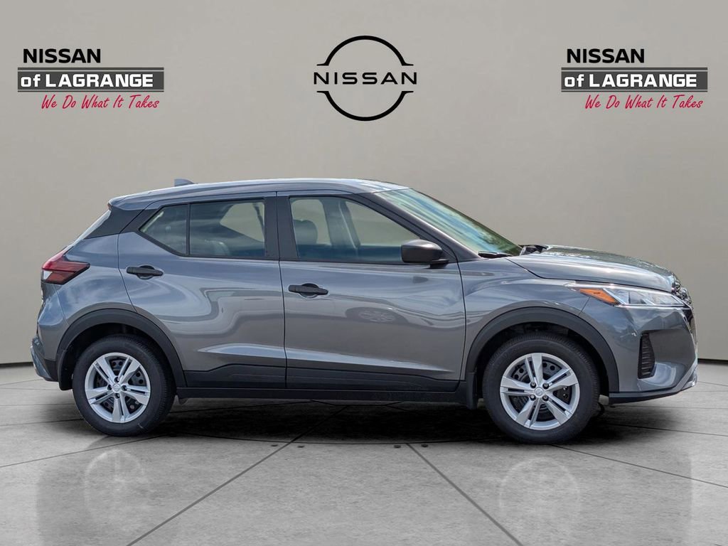 New 2025 Nissan Kicks Play S FWD image 4
