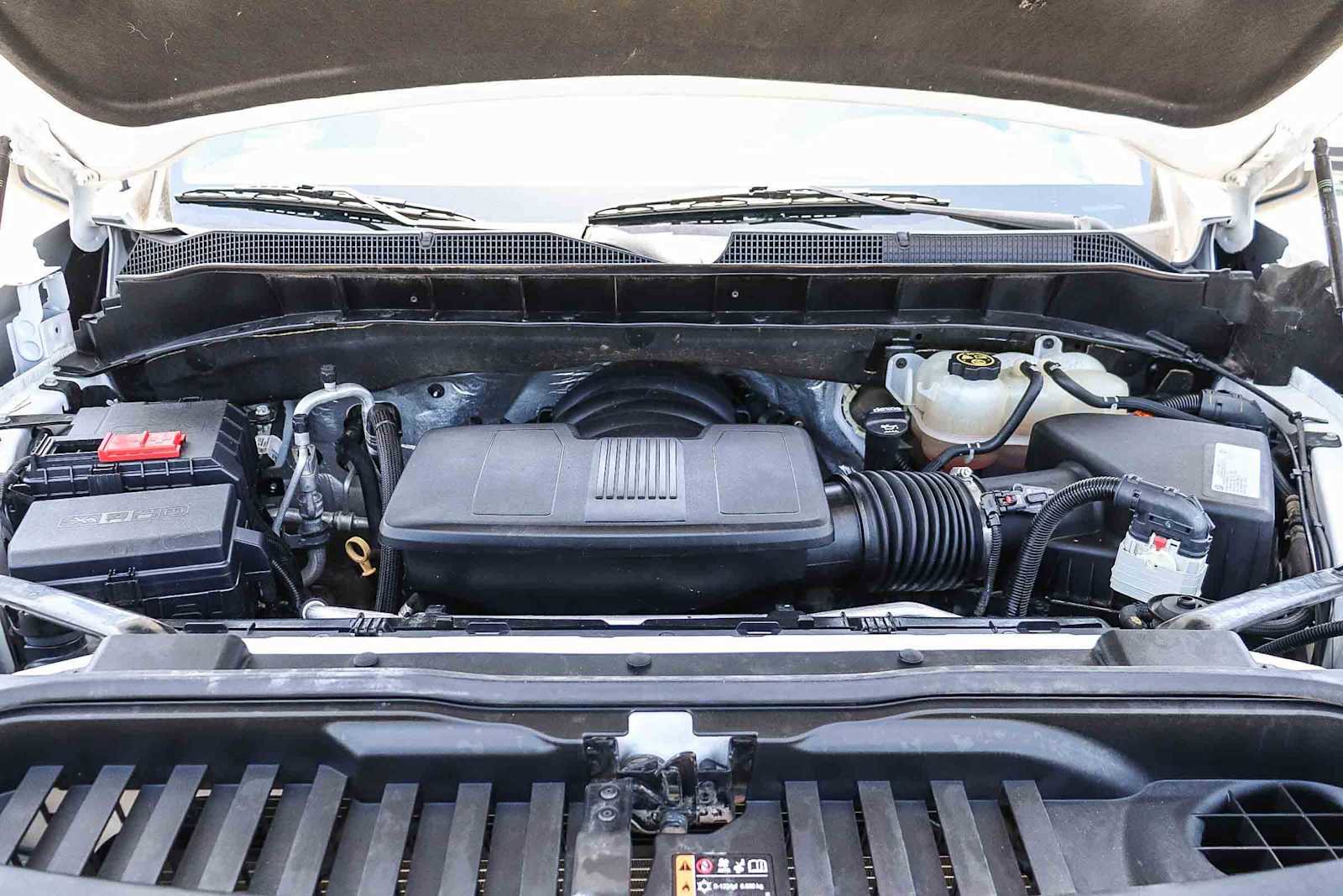 Used 2021 Chevrolet Silverado 1500 LT image 32