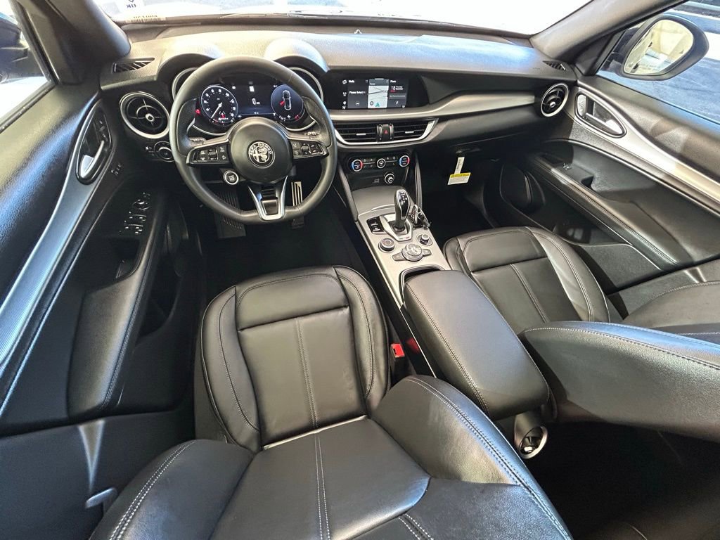New 2025 Alfa Romeo Stelvio Sprint w/ Convenience Package image 29