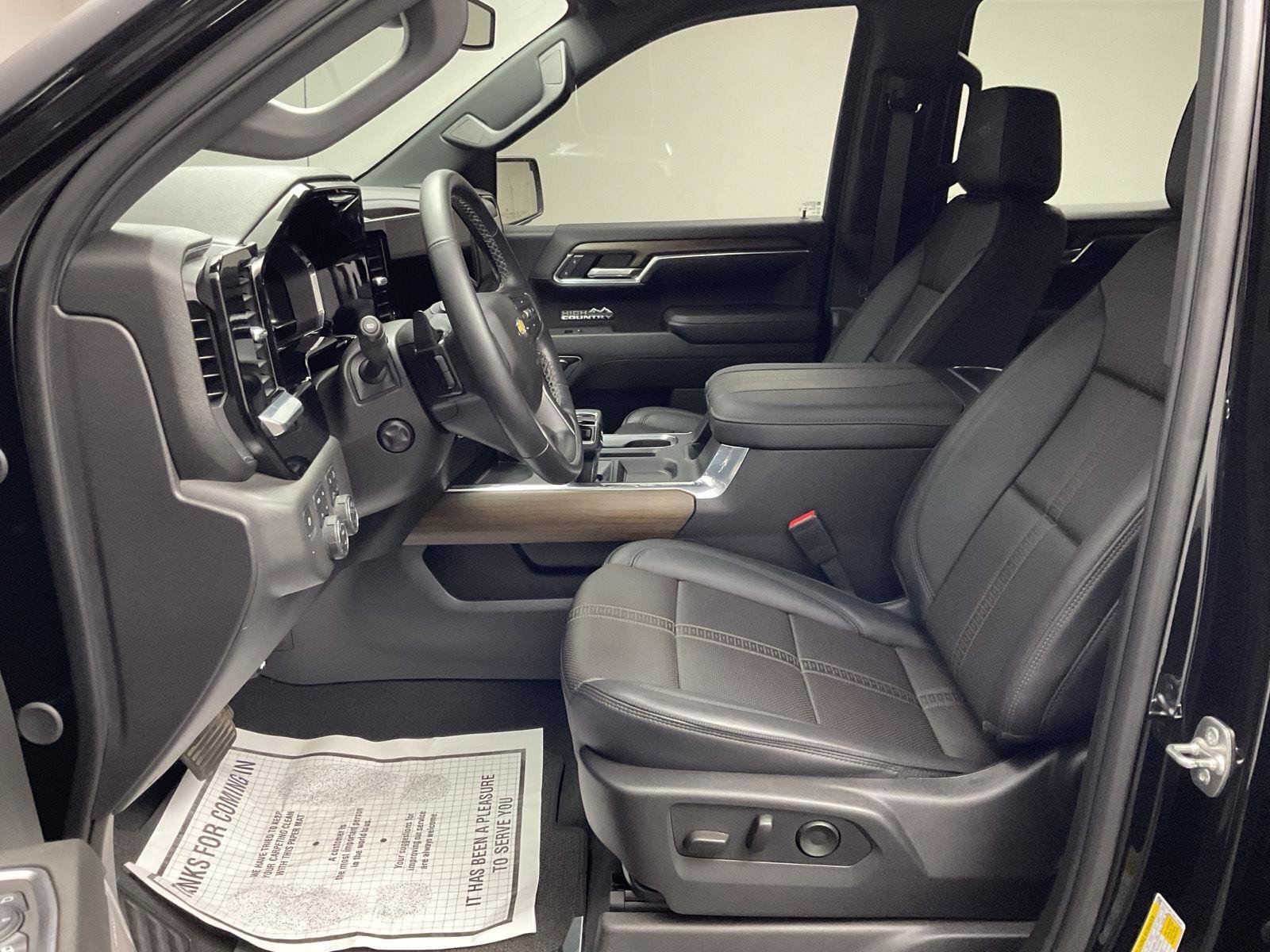 Certified 2025 Chevrolet Silverado 1500 High Country AWD/4WD image 12