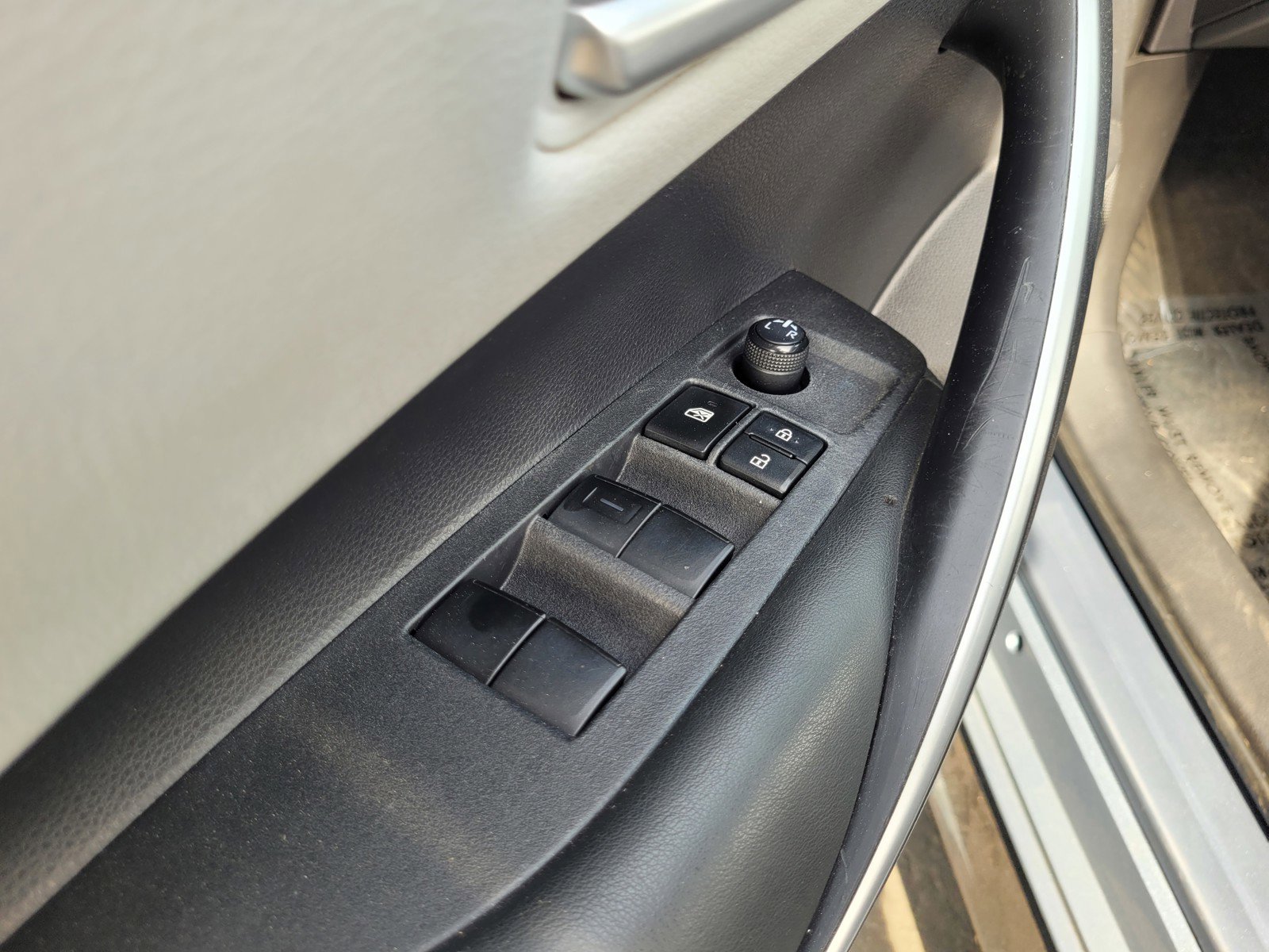 Used 2021 Toyota Corolla SE image 26