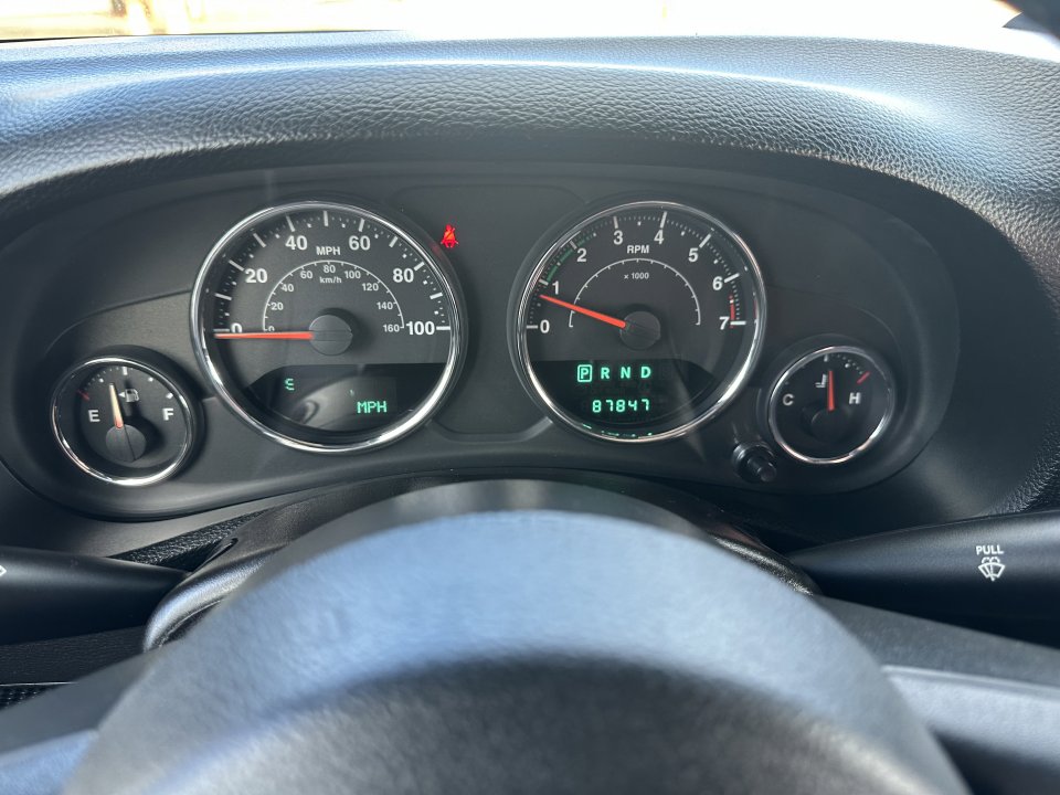 Used 2014 Jeep Wrangler Sport w/ Connectivity Group image 10