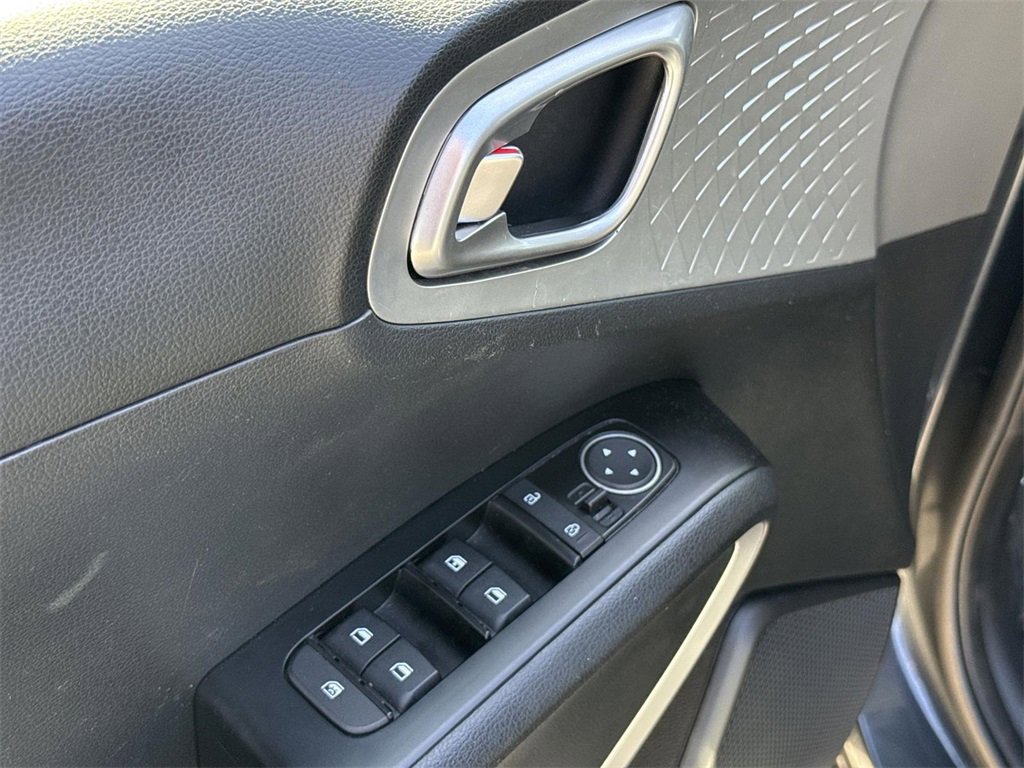 Used 2024 Kia Soul LX w/ Option Group 015 image 19