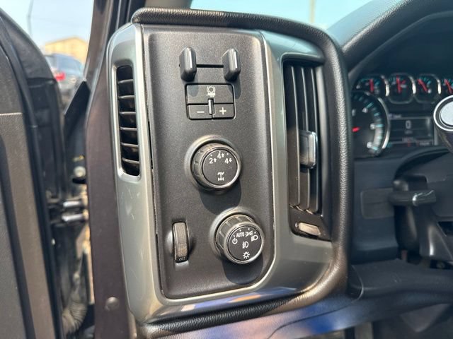 Used 2016 Chevrolet Silverado 2500 LT w/ LT Convenience Package AWD/4WD image 17