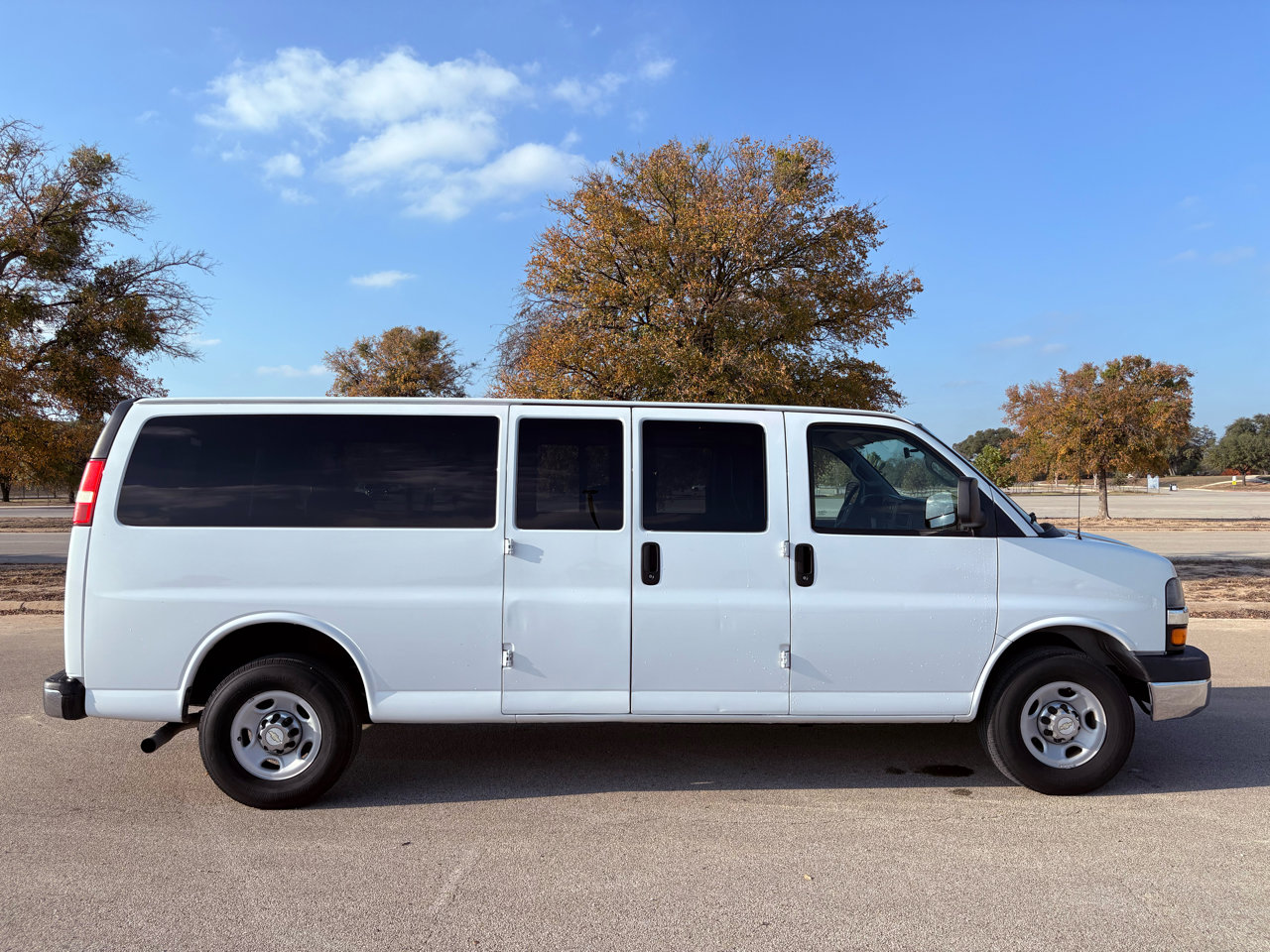 Used 2016 Chevrolet Express 3500 LT w/ LT Preferred Equipment Group image 41