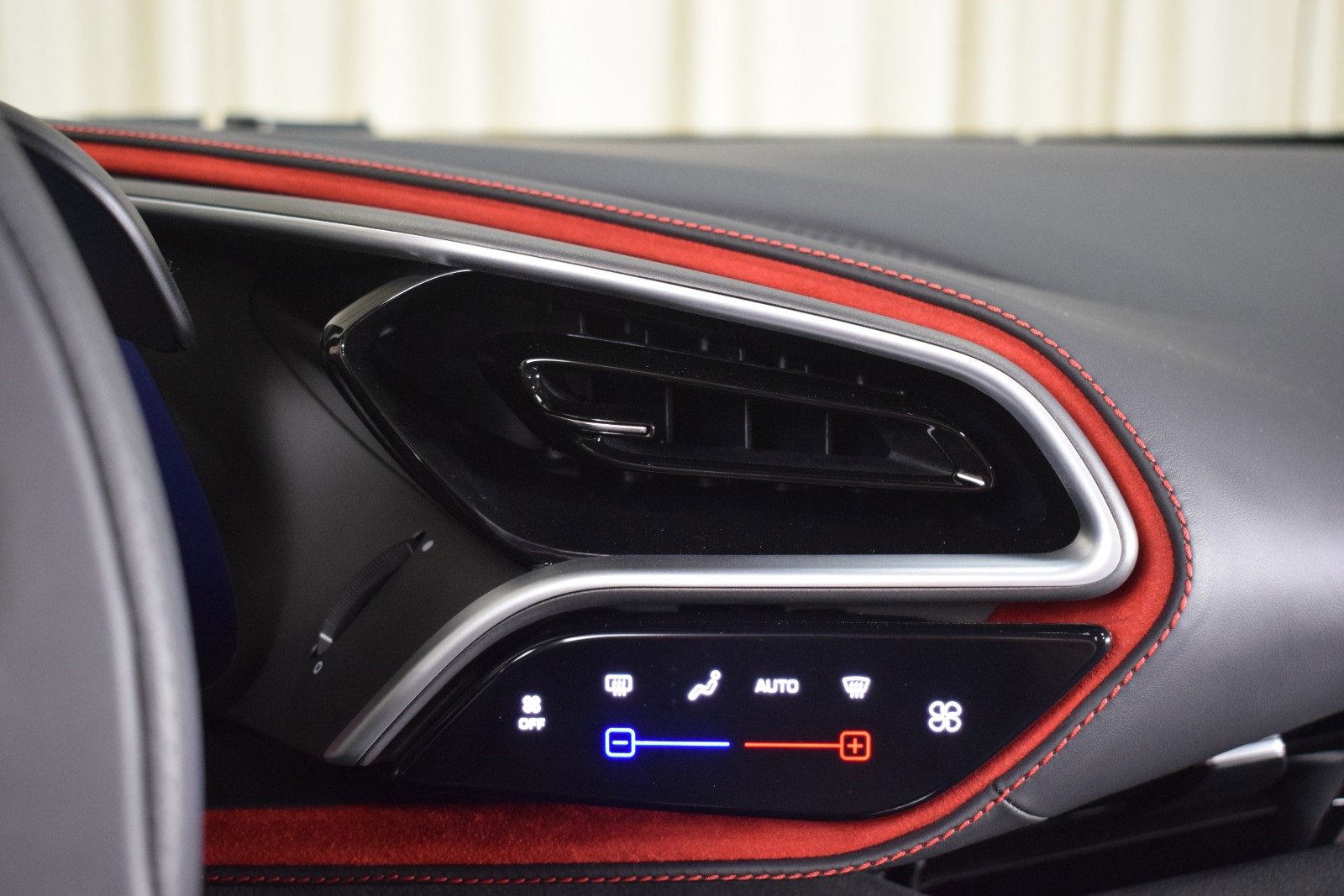 Used 2024 Ferrari 296 GTS image 27